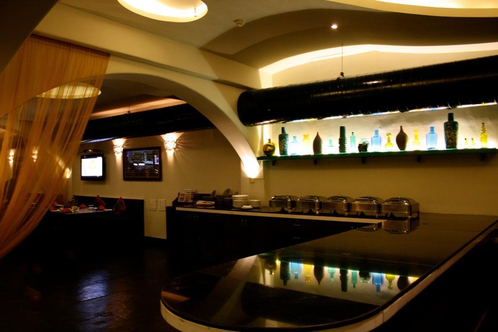 The Purple Leaf Hotels Hyderabad Eksteriør billede