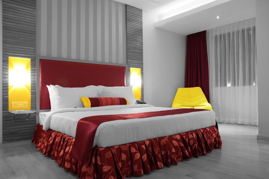 The Purple Leaf Hotels Hyderabad Eksteriør billede