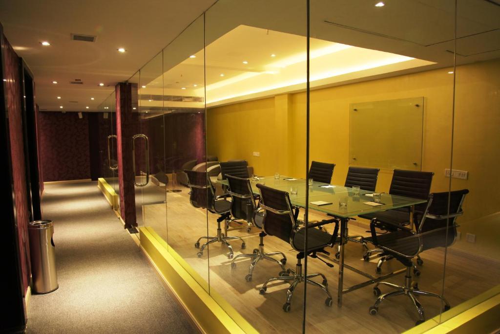 The Purple Leaf Hotels Hyderabad Eksteriør billede